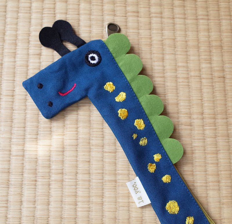 Giraffe head bump head cutlery bag/pen case - กล่องดินสอ/ถุงดินสอ - ผ้าฝ้าย/ผ้าลินิน สีน้ำเงิน