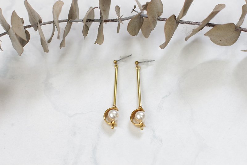 Semicircular Brass Pearl Drop Earrings - ต่างหู - ทองแดงทองเหลือง สีเหลือง