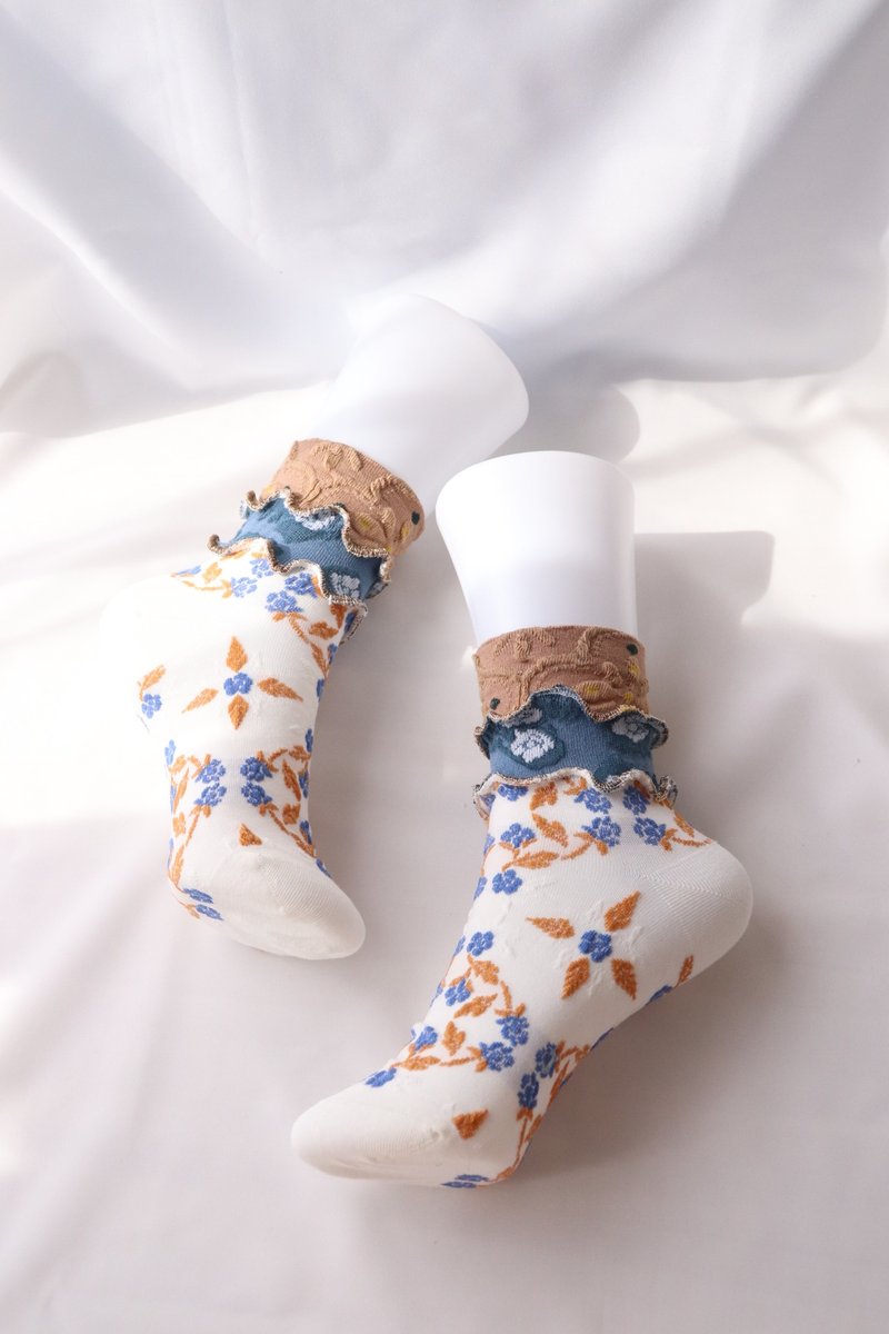 Beige x Blue Colorful Mellow Socks, Flashy Socks, Unique, Size 22.5-25, Women's Socks - ถุงเท้า - วัสดุอื่นๆ สีน้ำเงิน