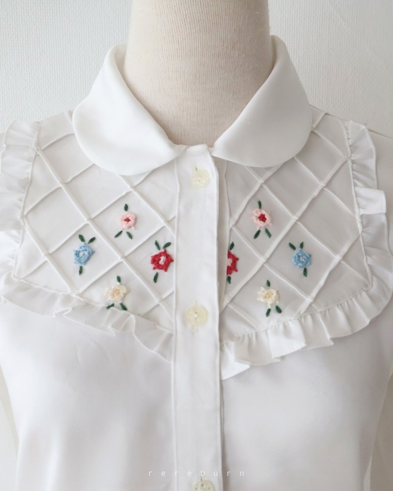 日本製昭和復古小花刺繡長袖白色古著襯衫 - 女襯衫 - 聚酯纖維 白色