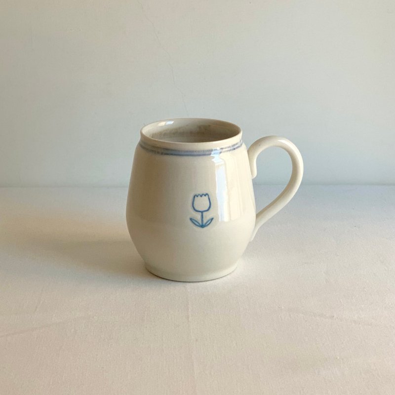 手繪鬱金香-馬克杯/咖啡杯 285ml - 咖啡杯/馬克杯 - 瓷 白色