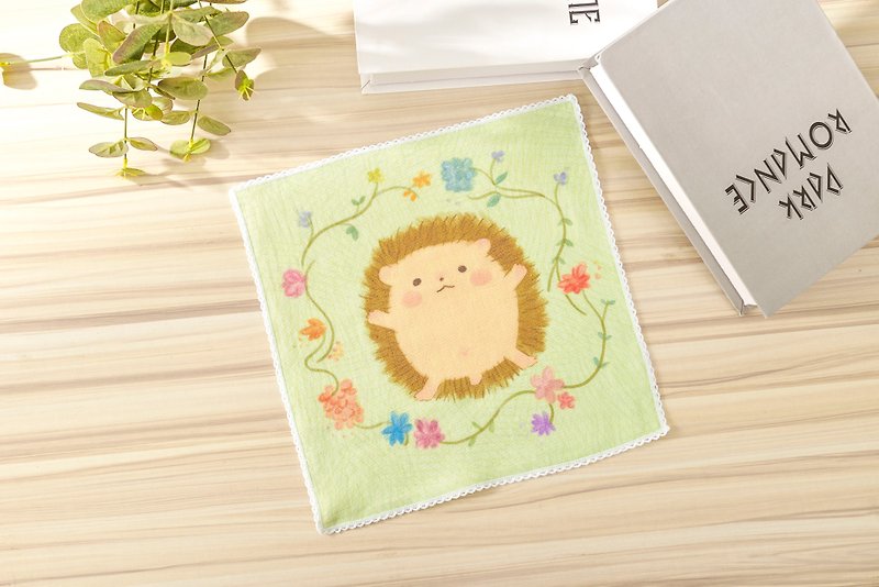 Illustrative handkerchief(hedgehog wants to hug you) - ผ้าเช็ดหน้า - ผ้าฝ้าย/ผ้าลินิน สีเขียว