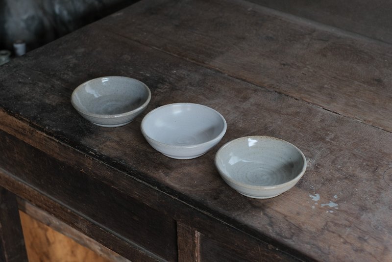 [Refurbished] Three-color pottery small plates l 3 in a set (please read the product description carefully before placing an order) - Small Plates & Saucers - Pottery Blue