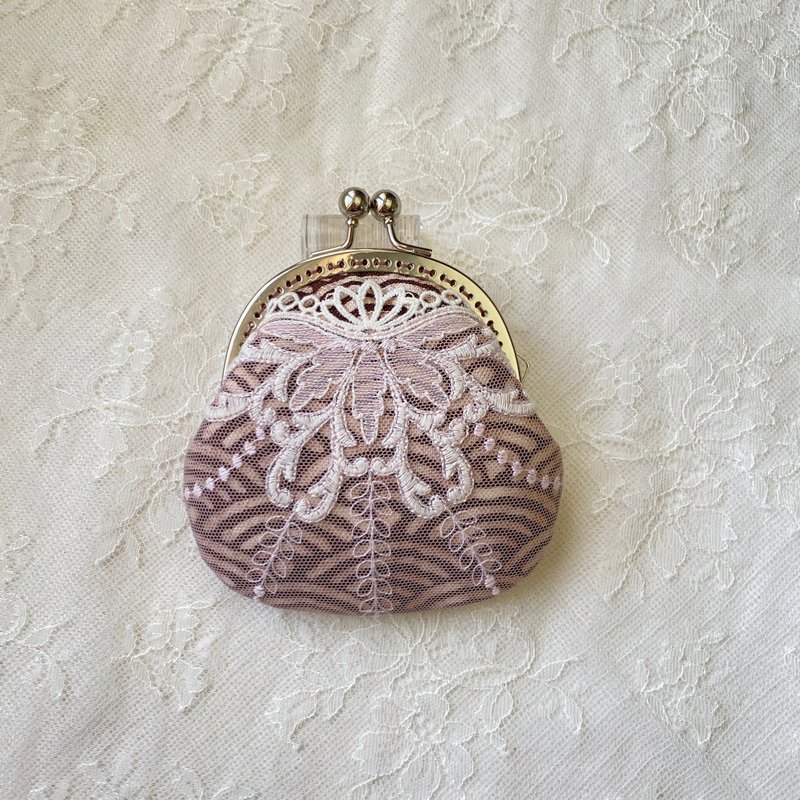 蝴蝶皇冠蕾絲口金包 - 零錢包/小錢包 - 棉．麻 