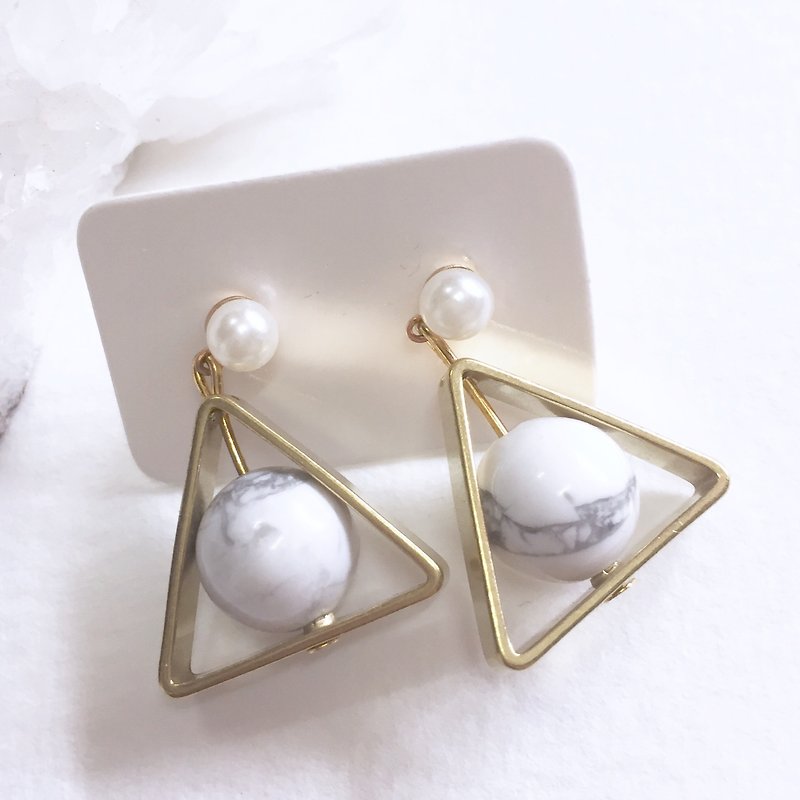 白大理石ターコイズ幾何学的な三角形のイヤリング - ピアス・イヤリング - 宝石 ホワイト
