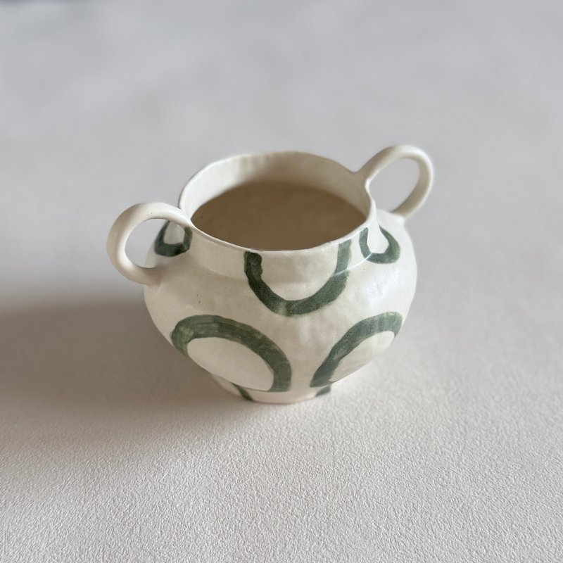 手捏雙耳圓壺花器/森域花器 - 花瓶/花器 - 陶 