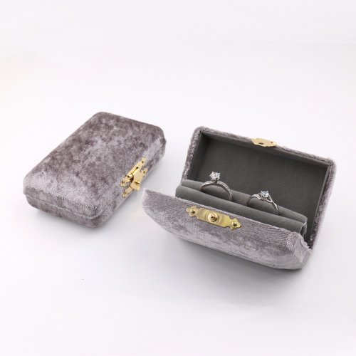 AndyBella Jewelry 復古天鵝絨飾品盒, 輕巧型隨身攜帶戒指收納盒, 日本原裝進口