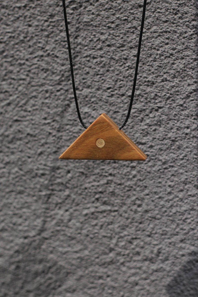 Yiranzhi original handmade | geometric series simple triangle | green sandalwood pendant - Necklaces - Wood 