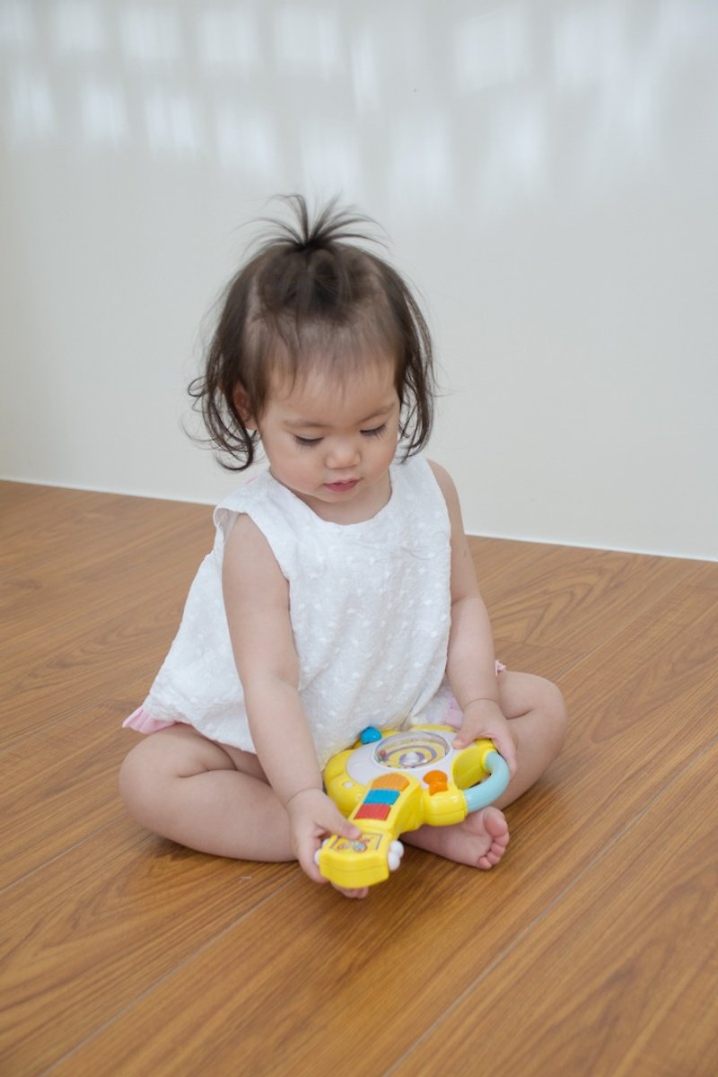 Baby's happy musical instrument (guitar) | (with game book + gift box packaging) Children's Day gift - ของเล่นเด็ก - พลาสติก สีเหลือง