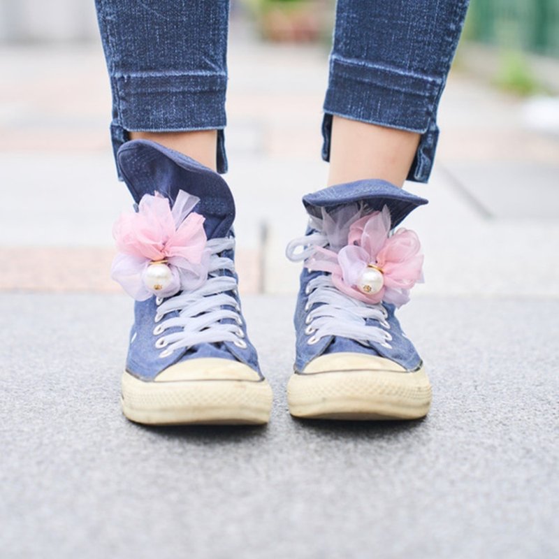 Hydrangea (feather pink) | Colorful knitted shoe clip - แผ่นรองเท้า - เส้นใยสังเคราะห์ สึชมพู