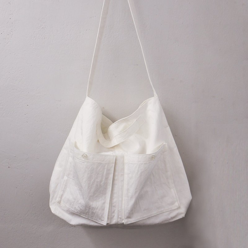 Two-Pocket Shoulder Bag - White - 手提包/手提袋 - 尼龍 白色