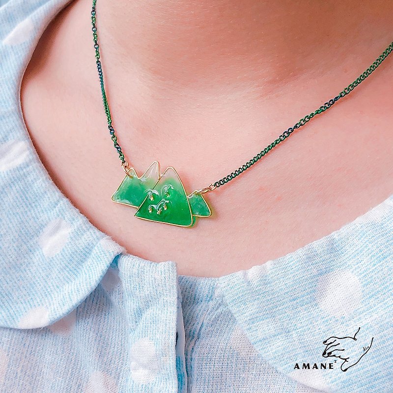 Taiwan Style - Hand Made necklace Taiwan Mountain ( Green ) - Necklaces - Resin Green