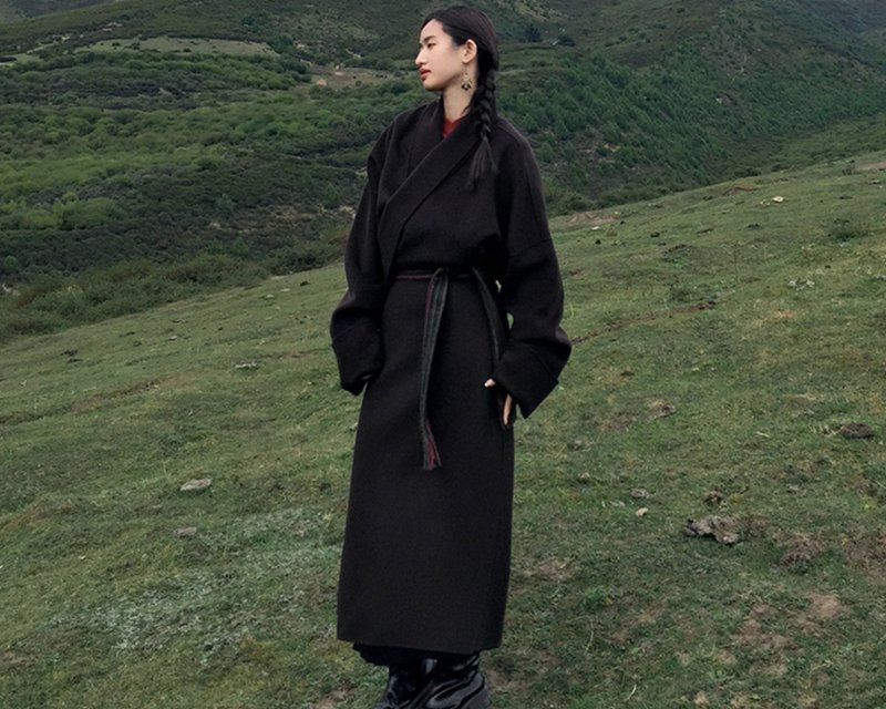 【墨脫】新中式復古藏風 雙面羊毛藏袍 - 女西裝外套 - 其他材質 黑色