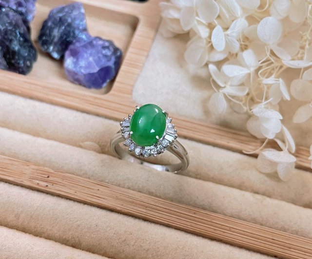 Ptプラチナダイヤモンド天然ミャンマー産A級サニーグリーン翡翠リング - ショップ Pine St. Jewelry リング・指輪 - Pinkoi