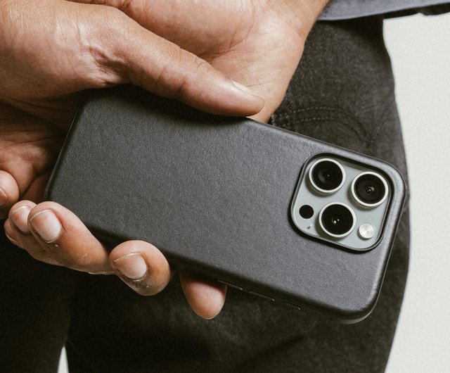 NOMAD iPhone 16 Pro Max 6.9-Modern Classic Leather Case