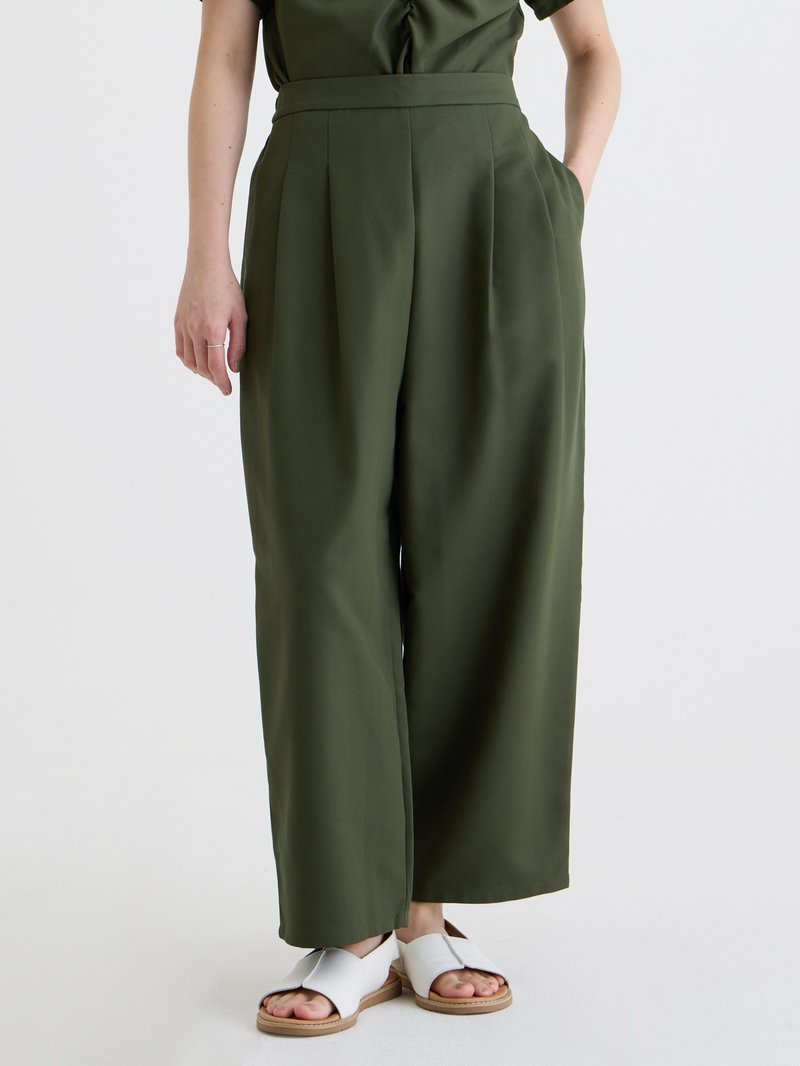 Comfortable cocoon-shaped nine-point pants-coal green - กางเกงขายาว - ผ้าฝ้าย/ผ้าลินิน สีเขียว