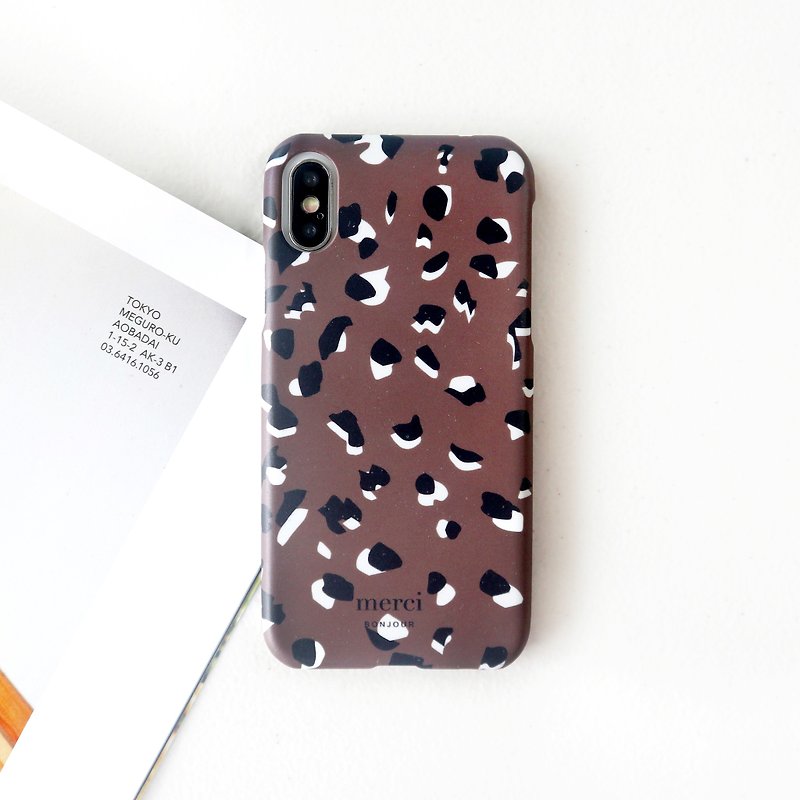 Chocolate leopard phone case - เคส/ซองมือถือ - พลาสติก สีนำ้ตาล