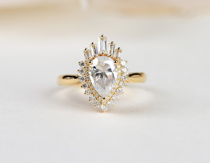 Cubic Zirconia Gatsby's style ring - แหวนทั่วไป - เงินแท้ สีทอง