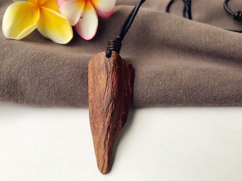 The wind came over Xiao Nan wood necklace - Necklaces - Wood Multicolor