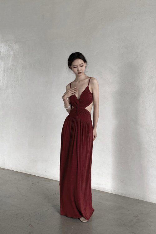French minimalist butterfly three-dimensional twist dress