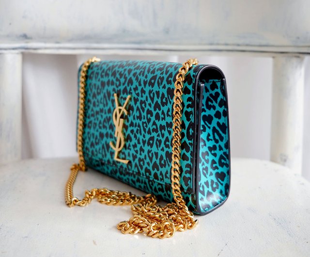 SAINT LAURENT 湖水緑色ヒョウ柄レザー斜め掛けバッグ ゴールドYSLロゴ