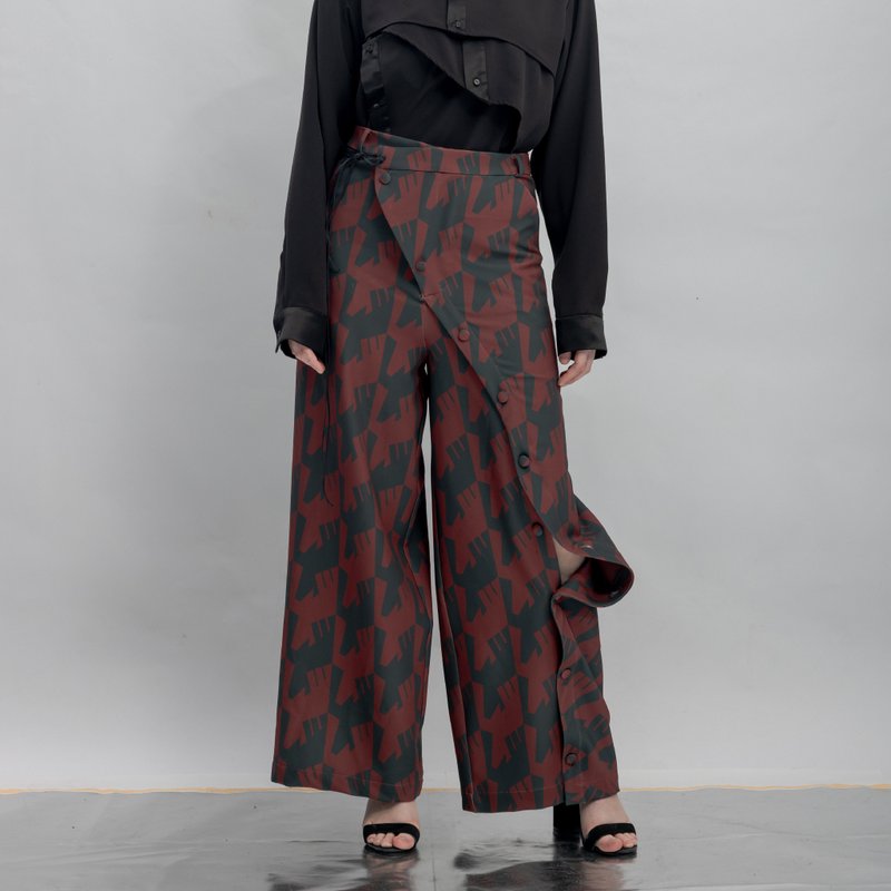 INF 不對稱單腿開岔綁帶印花寬褲 / 熾焰紅 - 女長褲 - 聚酯纖維 紅色