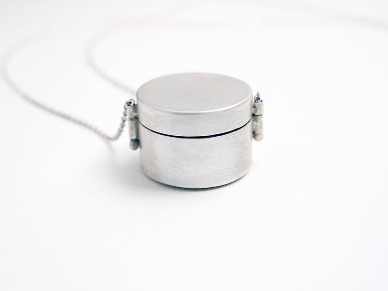 【YunShao Jewelry】Vase Series #C31 Small Silver Canister Necklace - Necklaces - Silver Silver