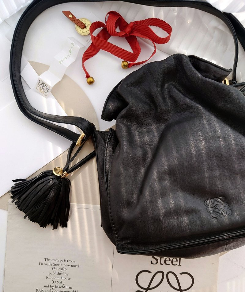 帶塵袋稀有 Loewe Flamenco 迷你束口袋肩背包斜挎包單肩包束繩包 - 側背包/斜背包 - 真皮 黑色