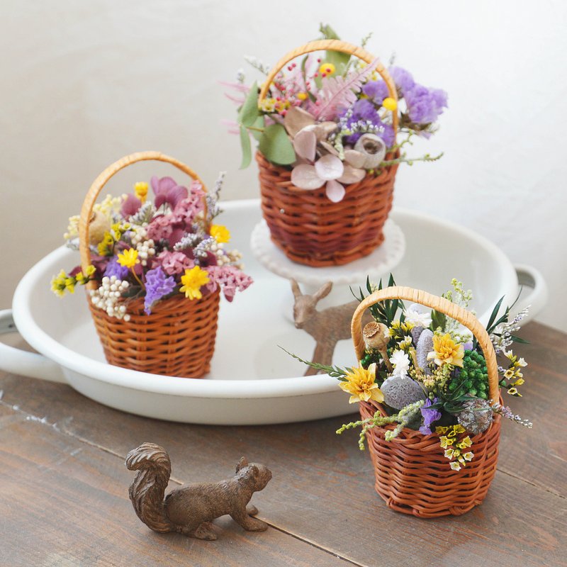 [Rattan Basket Series] Mini woven basket with grass flower feel - ช่อดอกไม้แห้ง - พืช/ดอกไม้ 