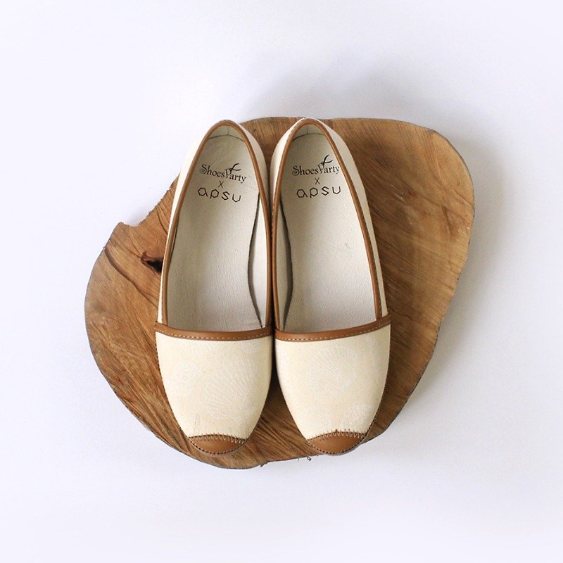 [23.0 spot] white sand and her shell stitching casual shoes / handmade order / M2-17002F - Mary Jane Shoes & Ballet Shoes - Cotton & Hemp White