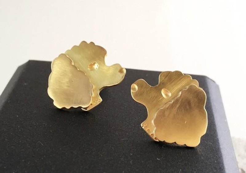 Made to order ◇ Donation jewelry ◇ Toy Poodle Face ◇ Brass earrings - Brooches - Other Metals Gold