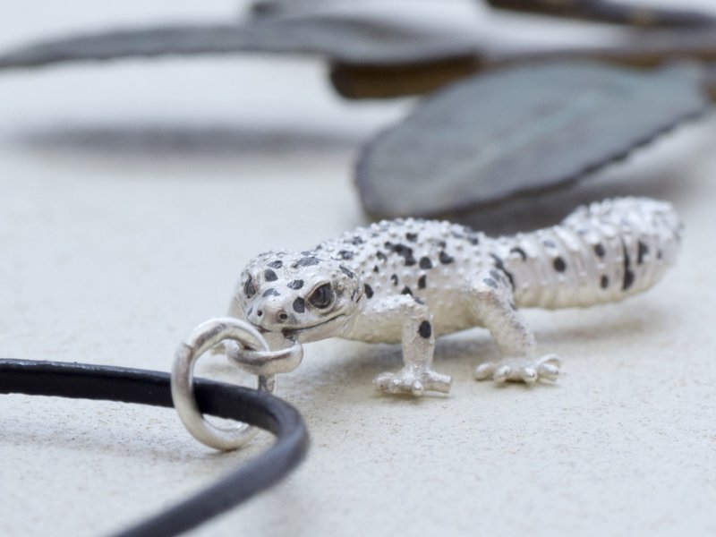 Leopard gecko Silver pendant - สร้อยคอ - เงิน สีเงิน