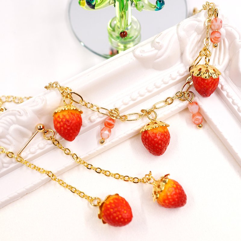 【Blessing Bag】Playful Design Strawberry Bracelet and Earring Set - Bracelets - Clay Red