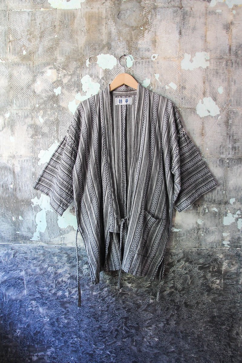 袅袅 department store-Vintage gray wavy stripes Japanese vintage light and very flat retro - Women's Casual & Functional Jackets - Cotton & Hemp 