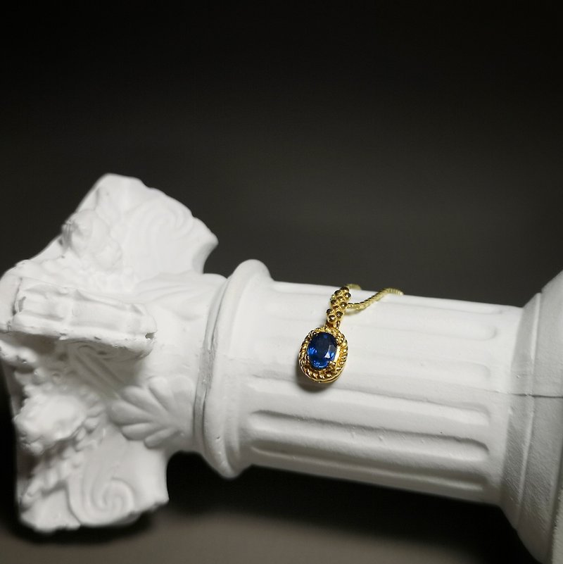 Sapphire necklace - สร้อยคอ - เครื่องเพชรพลอย สีน้ำเงิน
