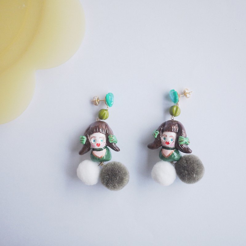 Japanese clay hand made choker girl small green earrings earrings - Earrings & Clip-ons - Clay Green