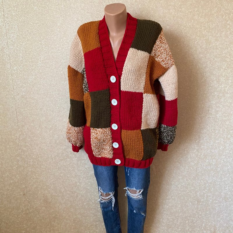 明亮的女式夾克由多色方塊製成。手工針織羊毛開衫。 - 女裝外套/大衣 - 羊毛 多色