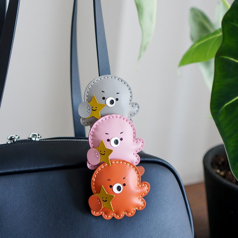 Ocean World Small Octopus Pendant Bag Pendant Keychain Pendant Genuine Leather Custom Handmade Original - พวงกุญแจ - หนังแท้ หลากหลายสี