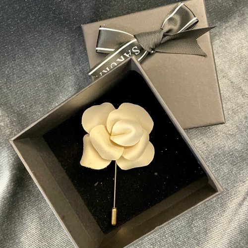 Sakura Store 【客製化禮物】皮革玫瑰花胸針 細碼