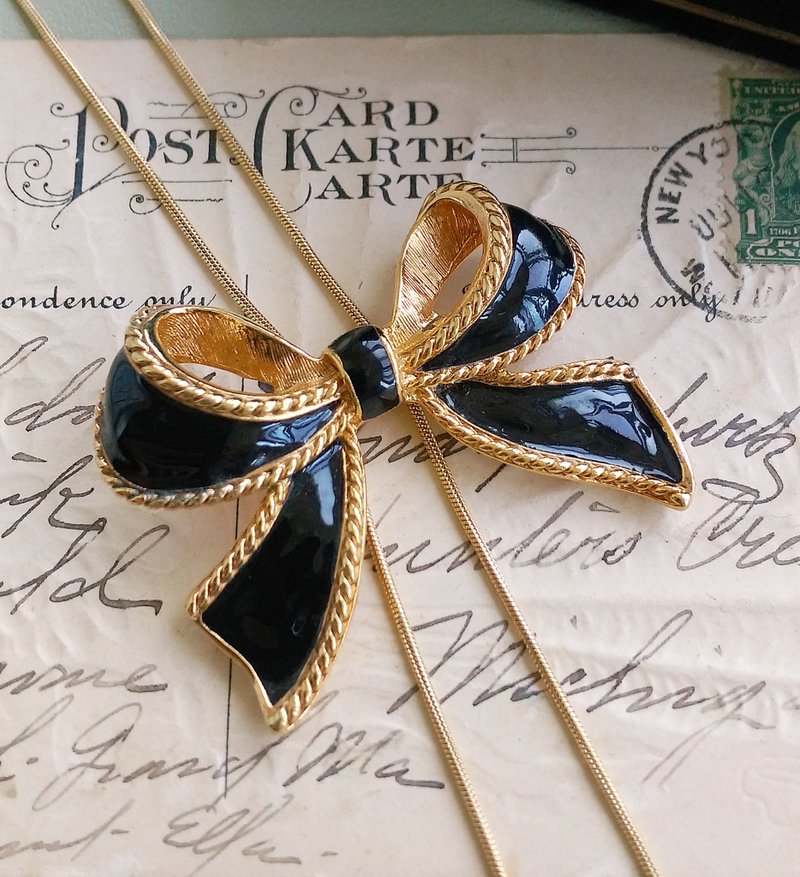 Vintage Jewelry 西洋古董飾品 KJL FOR AVON 黑琺瑯蝴蝶結項鍊扣 - 項鍊 - 其他金屬 金色