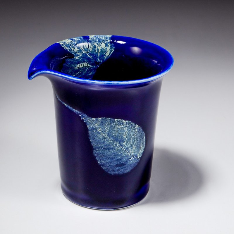 霽青無上 木葉藍晶茶海 公道杯 勻杯 210cc - 茶壺/茶杯/茶具 - 陶 藍色