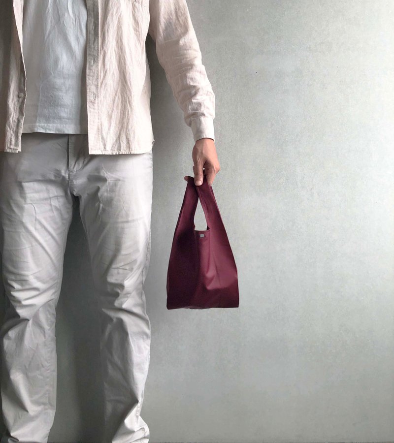 U2 reusable bag / Burgundy - กระเป๋าถือ - เส้นใยสังเคราะห์ สีแดง