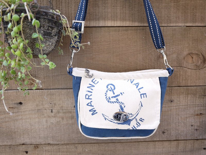 Great anchor small backpack - กระเป๋าแมสเซนเจอร์ - ผ้าฝ้าย/ผ้าลินิน สีน้ำเงิน