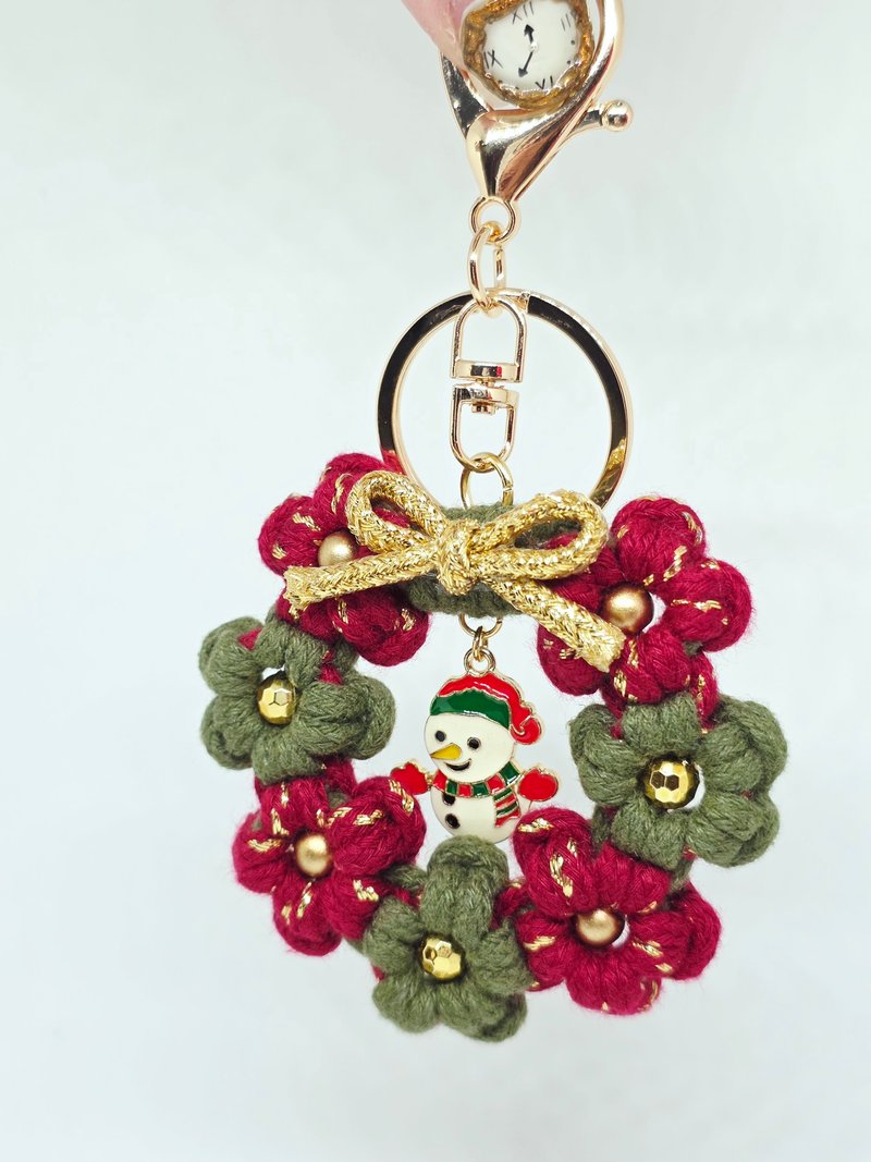 F.S.H 聖誕款設計。復古紅綠色。編織款掌心迷你花環。吊飾鑰匙圈 - 吊飾/掛飾 - 棉．麻 紅色