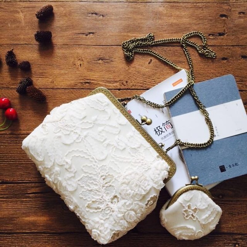 蕾丝肩包 口金包 手提 斜挎两用 圣诞礼物交换（买一送一《买一个大号送一个小钱包》如图所示） - 側背包/斜孭袋 - 棉．麻 白色