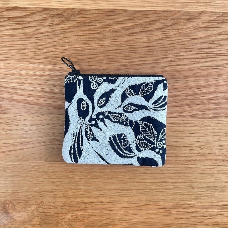 mina  perhonen  carnival  鳥柄　刺繍　ミニポーチ - 化妝包/收納袋 - 棉．麻 藍色