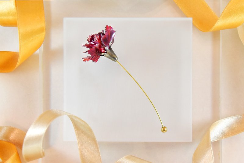 Handmade carnation brooch - เข็มกลัด - ทองแดงทองเหลือง สีแดง