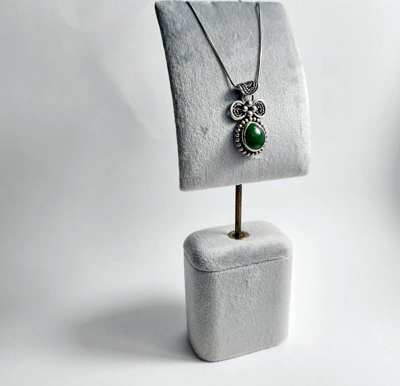 JadeStyle Jade Ideology [Green Yun Ying Gu] 925 Silver Pendant Necklace - Necklaces - Jade Green