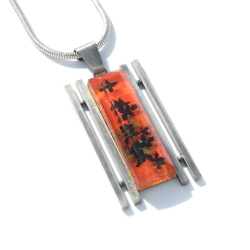 panic-art-market 80s underwater flowers red color resin craft japan vintage necklace