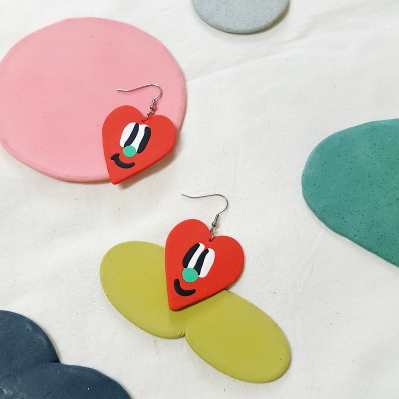 ㄎ ㄧ ㄤ series earrings-large cute emoji orange love heart (can be changed to Clip-On ) - ต่างหู - ดินเหนียว สีแดง